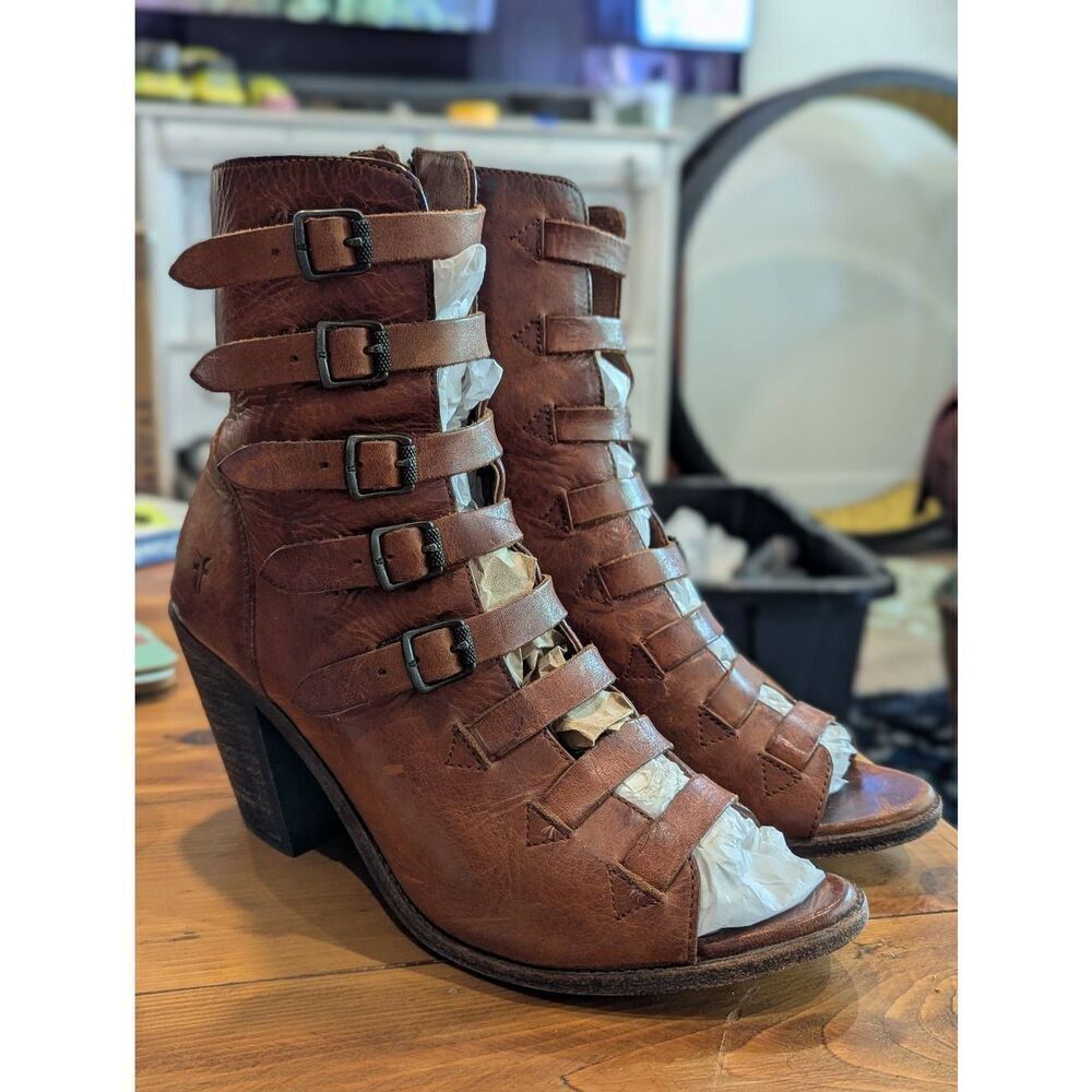 Frye Izzy Gladiator Leather Sandals Women’s 9.5 Brown Strappy Heel Boho